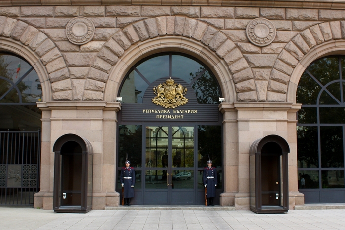 От парламентарната група на Продължаваме промяната заявиха че техни представители